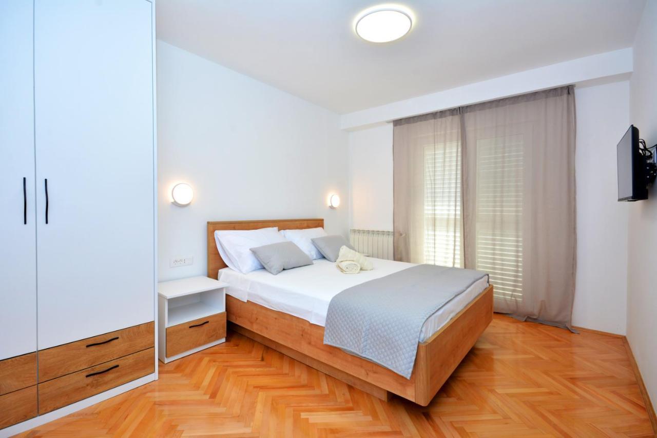 Apartments Radeljic Podstrana Buitenkant foto