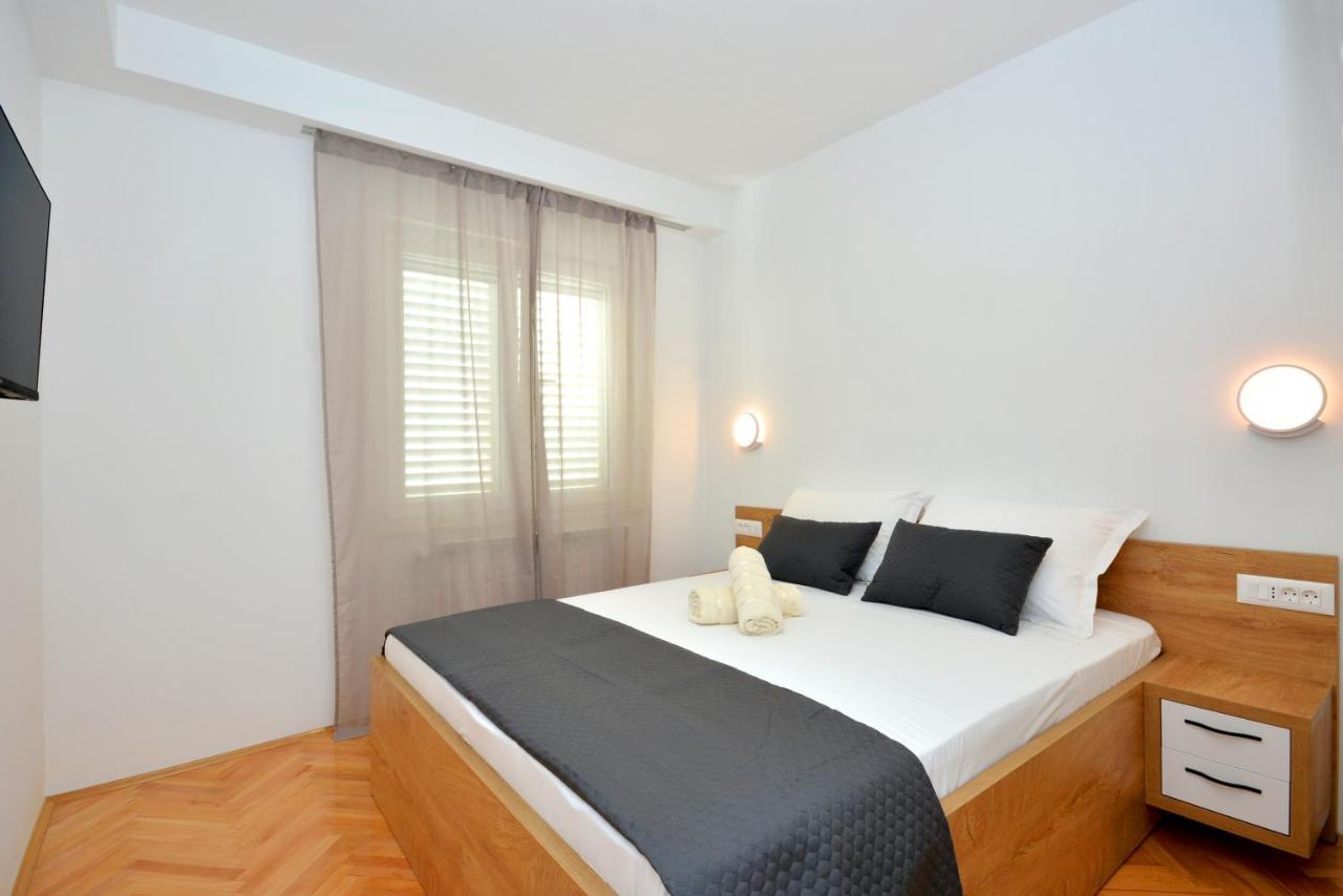Apartments Radeljic Podstrana Buitenkant foto