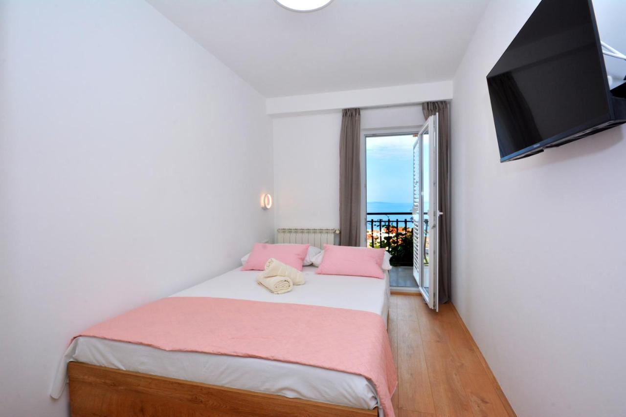 Apartments Radeljic Podstrana Buitenkant foto