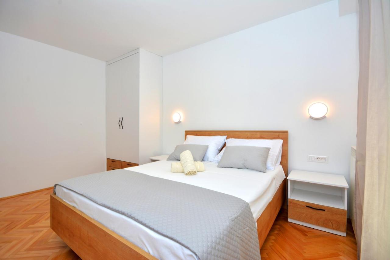 Apartments Radeljic Podstrana Buitenkant foto